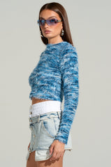 BIG FUZZY ENERGY CROPPED SWEATER IN BLUE