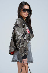 ON THE RUN CAMO SHRUG