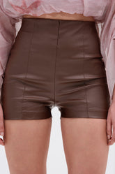 CLUB HIGH WAISTED PLEATHER SHORTS