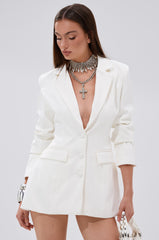 EASY BREEZY BACKLESS BLAZER