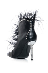 AZALEA WANG ALEJANDRA BLACK FEATHER BOOTIE