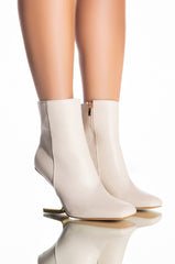 AZALEA WANG ARIANNA SMOOTH VEGAN LEATHER WEDGE BOOTIE IN BONE