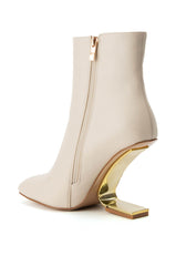 AZALEA WANG ARIANNA SMOOTH VEGAN LEATHER WEDGE BOOTIE IN BONE