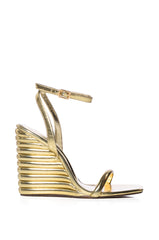 AZALEA WANG PUFFY WEDGE SANDAL IN GOLD