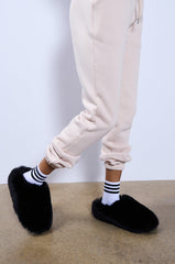 AZALEA WANG WHIRLWIND BLACK FLAT