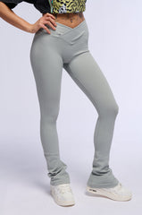 PAXTON RIBBED CROSS FRONT FLARED LEGGING IN GREY