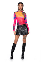 PROFILES ABSTRACT MESH TOP