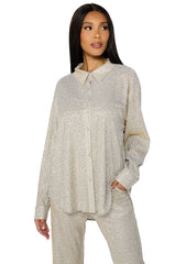 SHOW OFF SEASON EMBELLISHED BUTTON DOWN