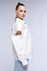 SIMPLE BUT EXTRA BUTTON DOWN TOP