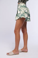 SUMMER LOVIN LEAF PRINT SHORT