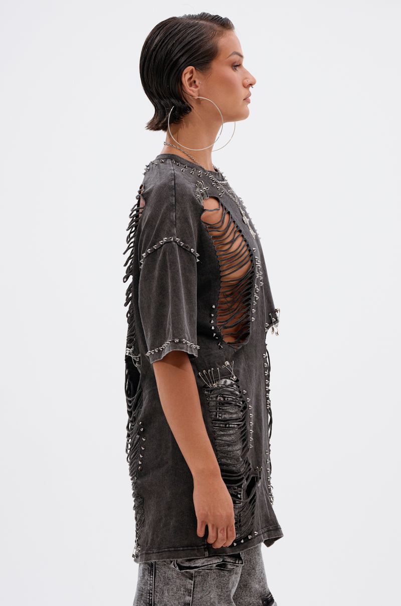 MARGOT DISTRESSED STUDDED SHORT SLEEVE TEE