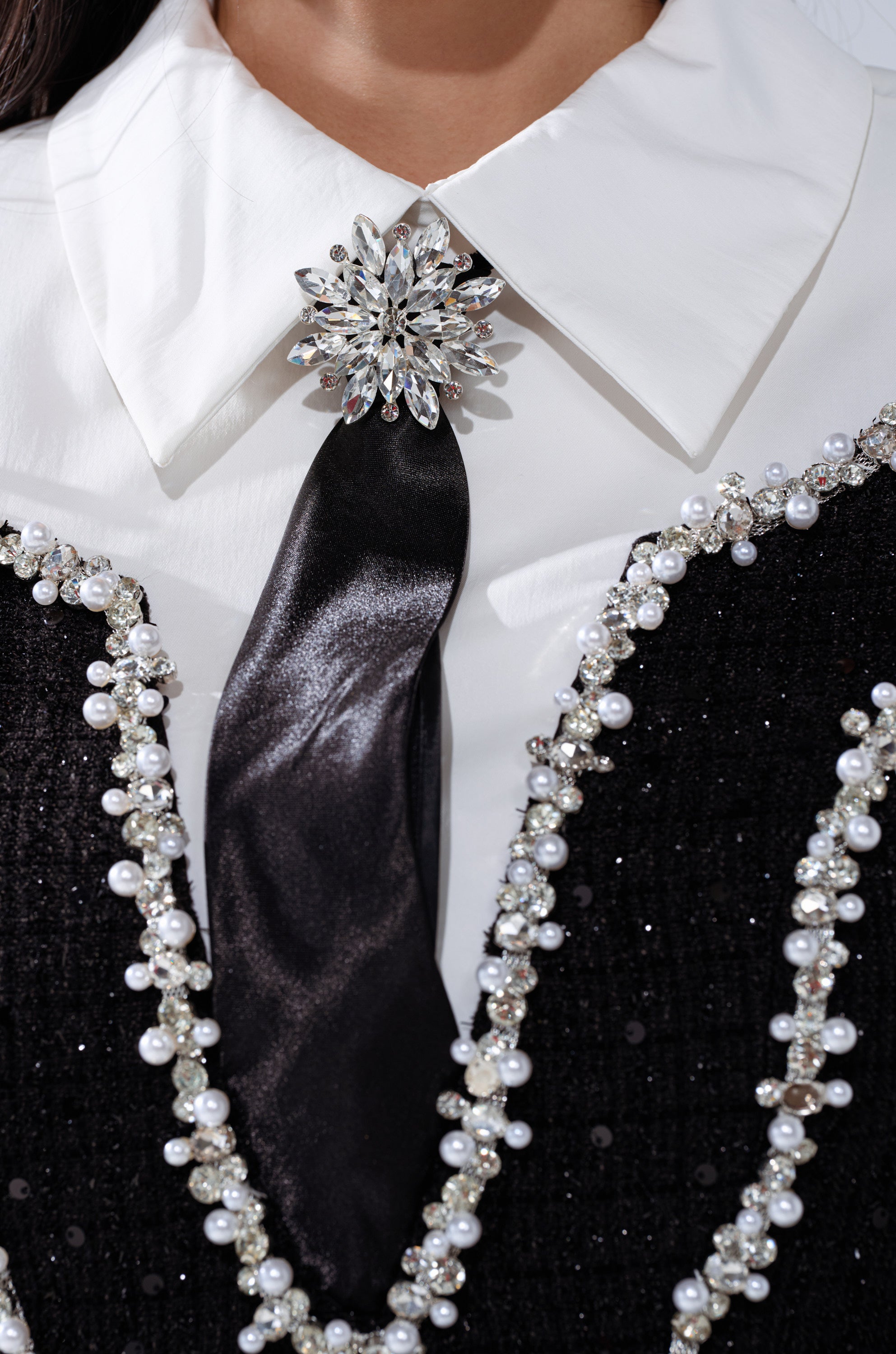 HIGH CLASS MINI DRESS WITH A TIE