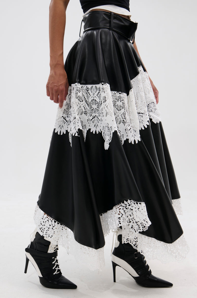 SARA BELTED LACE TRIM SKIRT