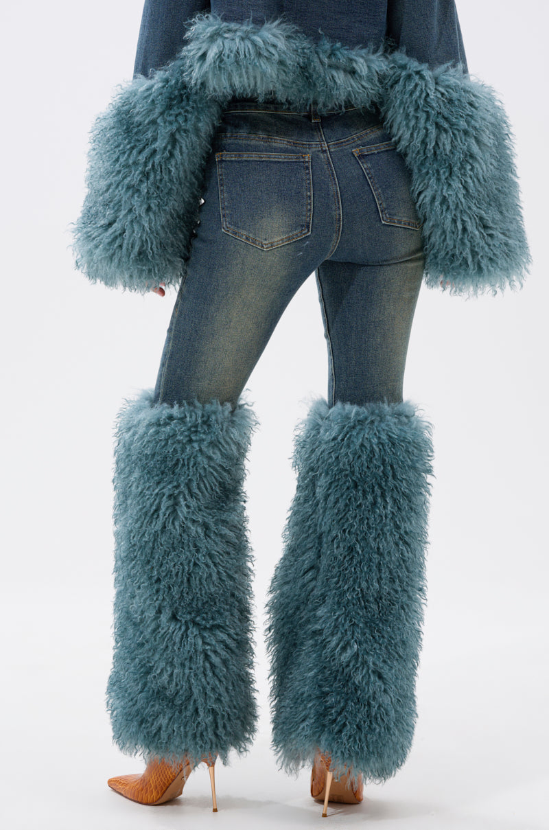 SIT PRETTY FUR TRIM JEANS IN BLUE DENIM