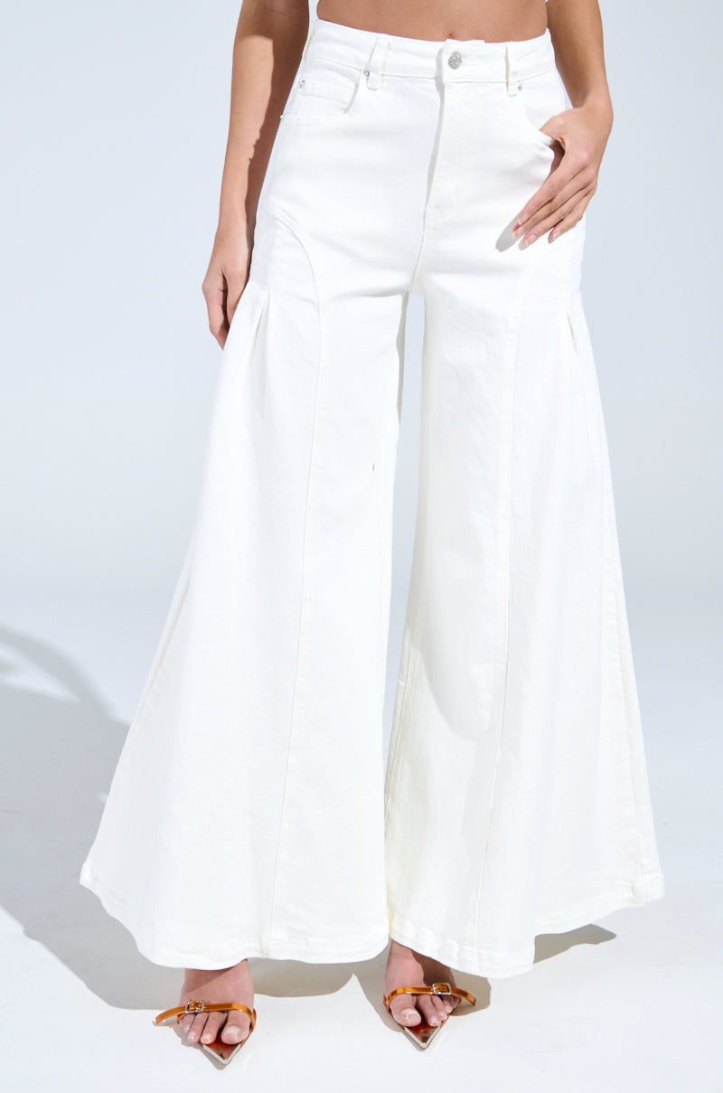TRENDY AND COOL WHITE WIDE LEG DENIM PANT