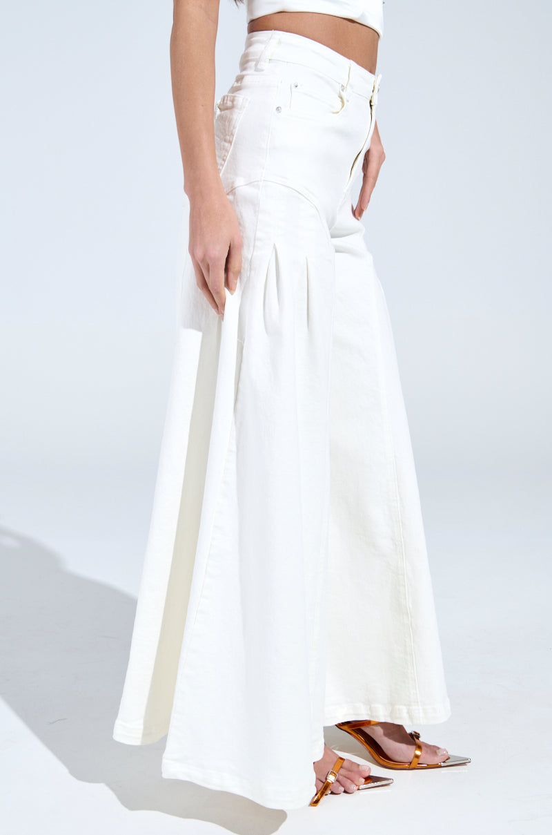 TRENDY AND COOL WHITE WIDE LEG DENIM PANT