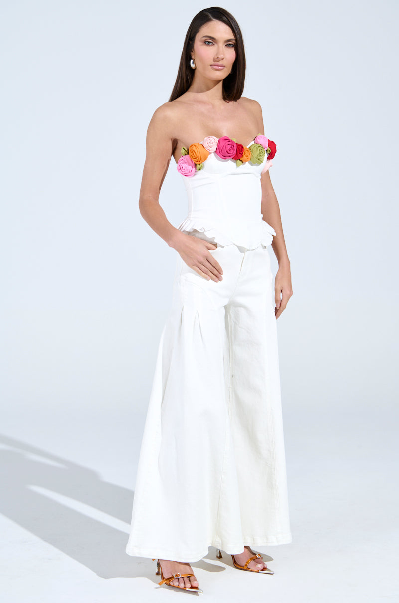 TRENDY AND COOL WHITE WIDE LEG DENIM PANT