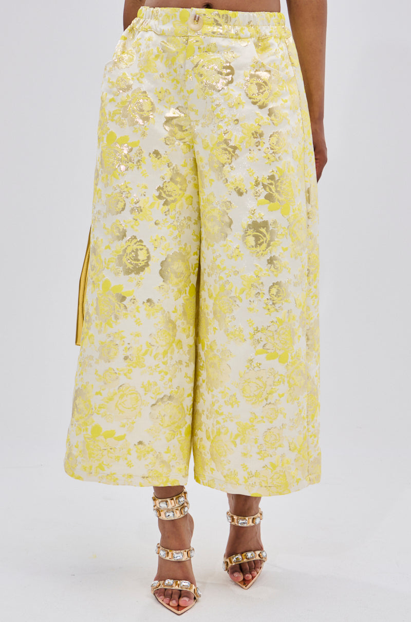 NO EXPECTATIONS CROPPED BROCADE PANTS