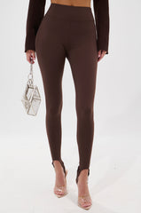 DRIVE ME CRAZY STIRRUP LEGGING IN BROWN