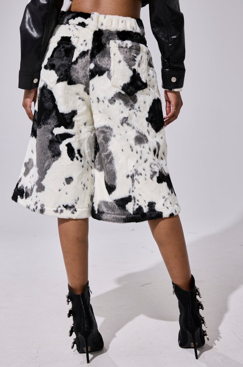 WATCH OUT COW BERMUDA SHORT