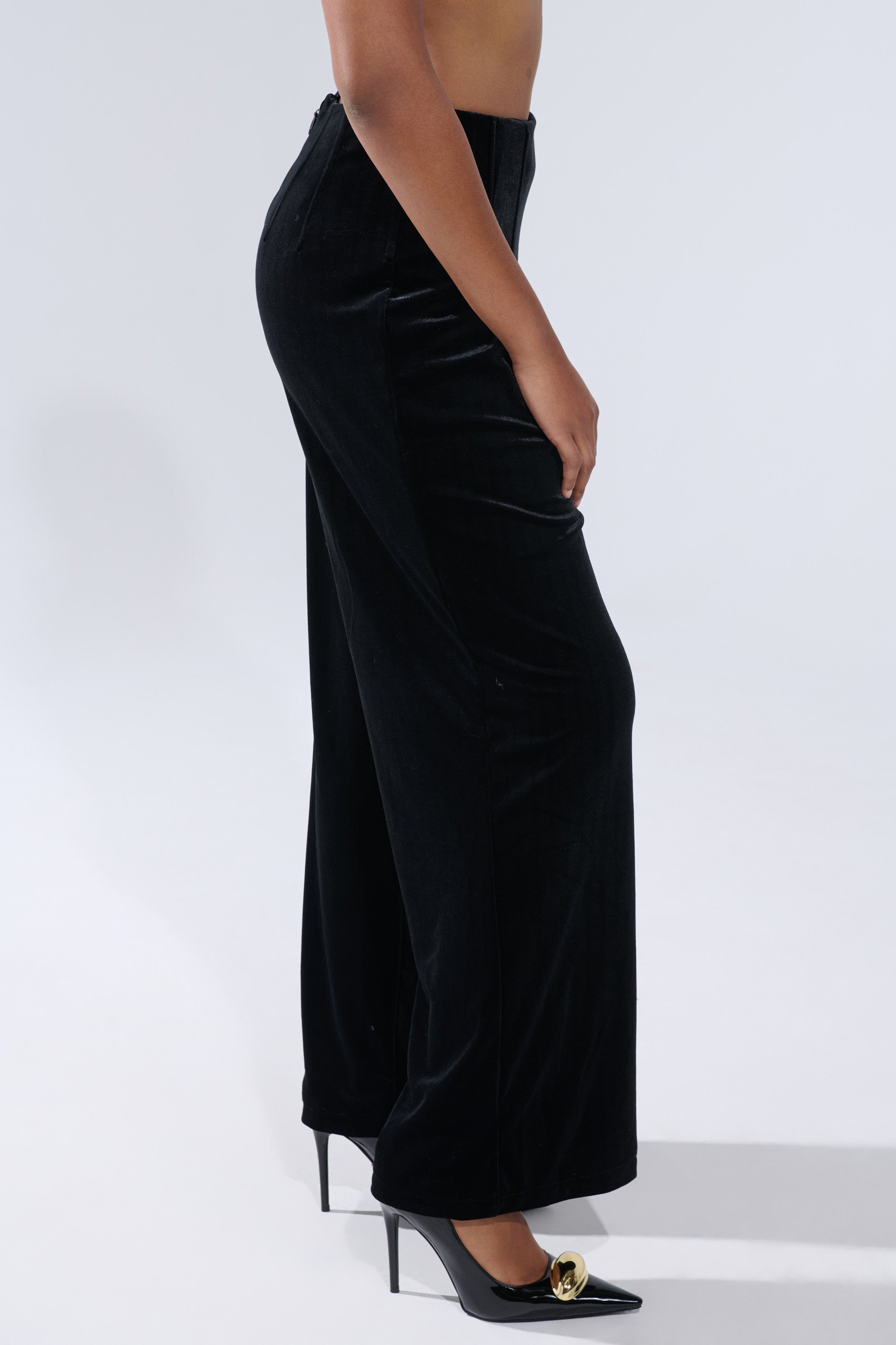 SHOW ME IT VELVET TROUSER