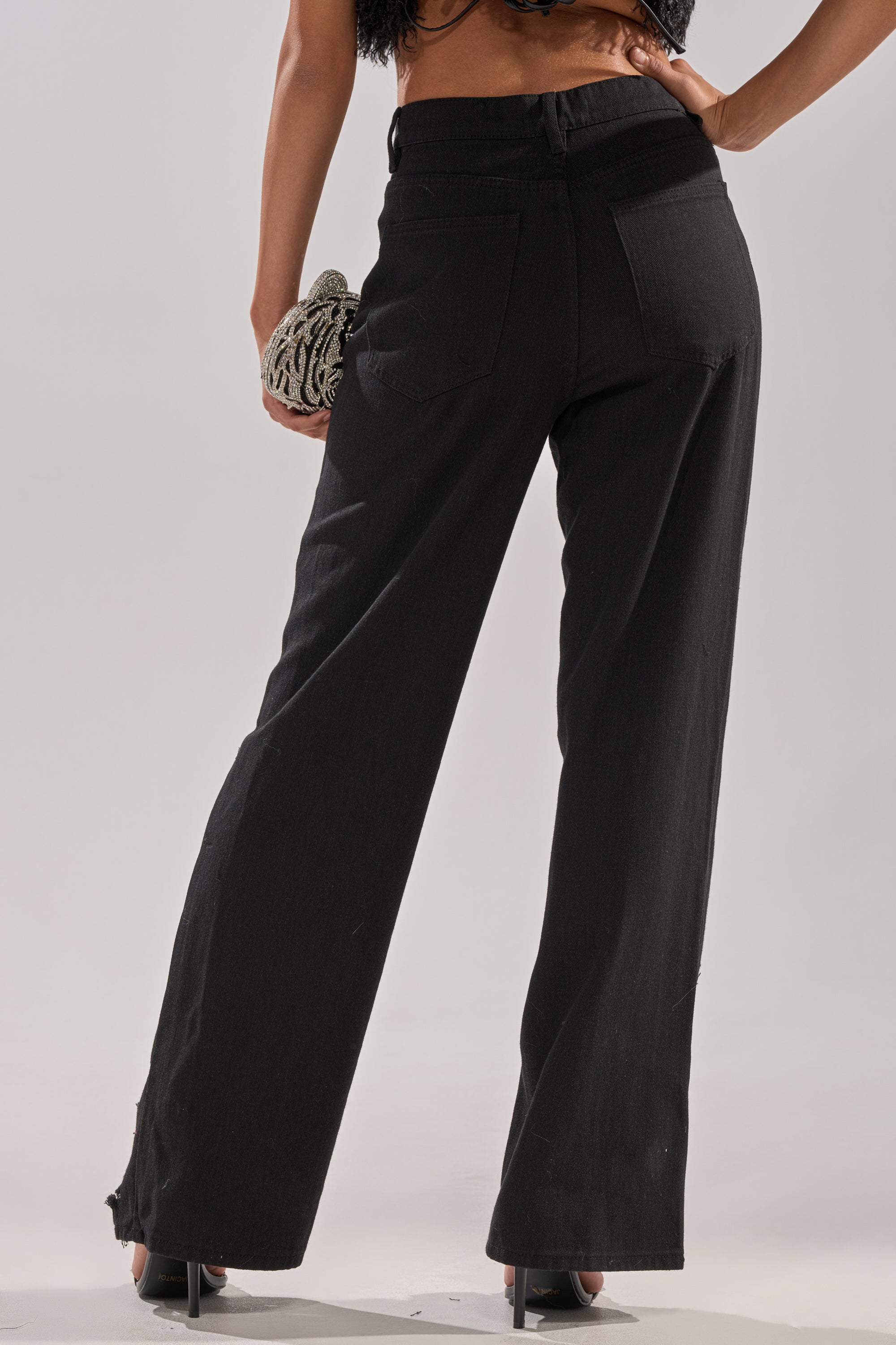 CLARA DISTRESSED DENIM