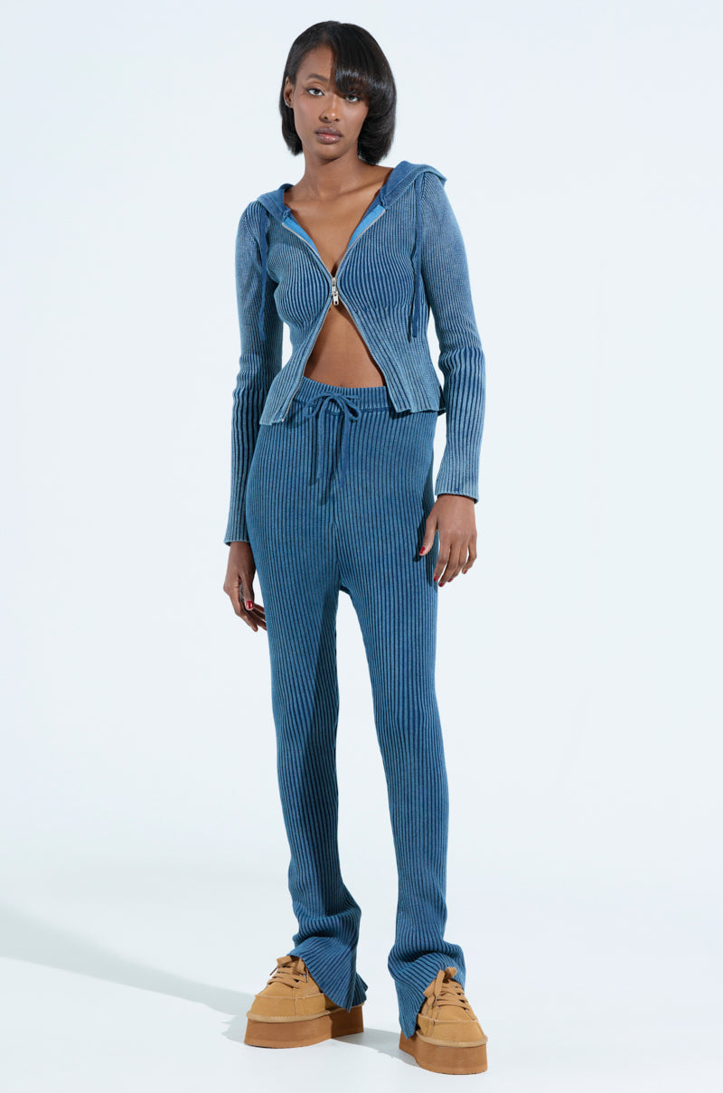 HOT GIRL ZIP UP SWEATSHIRT IN NAVY