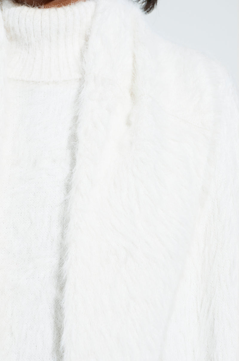 KYLIE FUZZY CARDIGAN IN WHITE