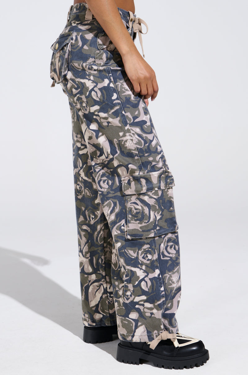 ON TOP OF IT WASHED CAMO JOGGER