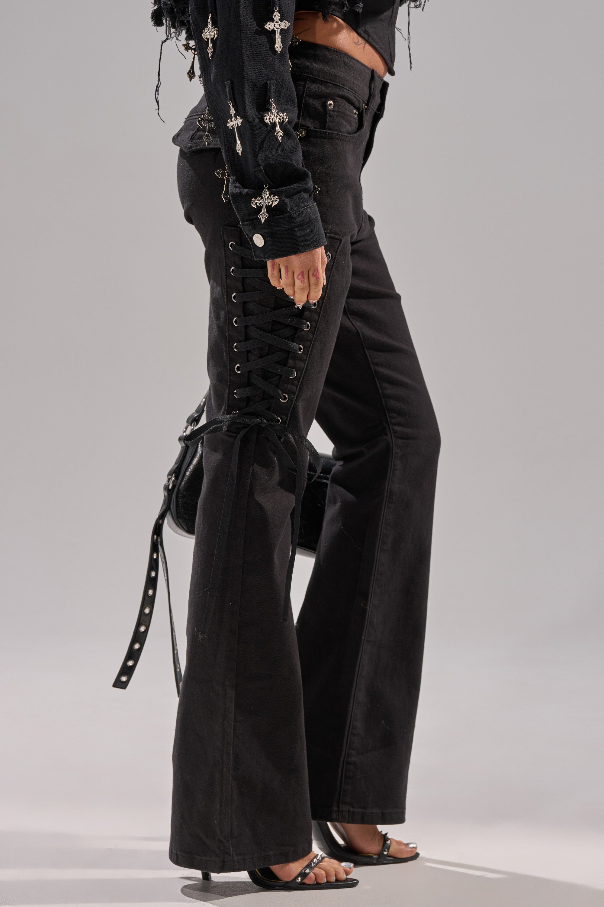 LOW LIFE LACE-UP JEANS