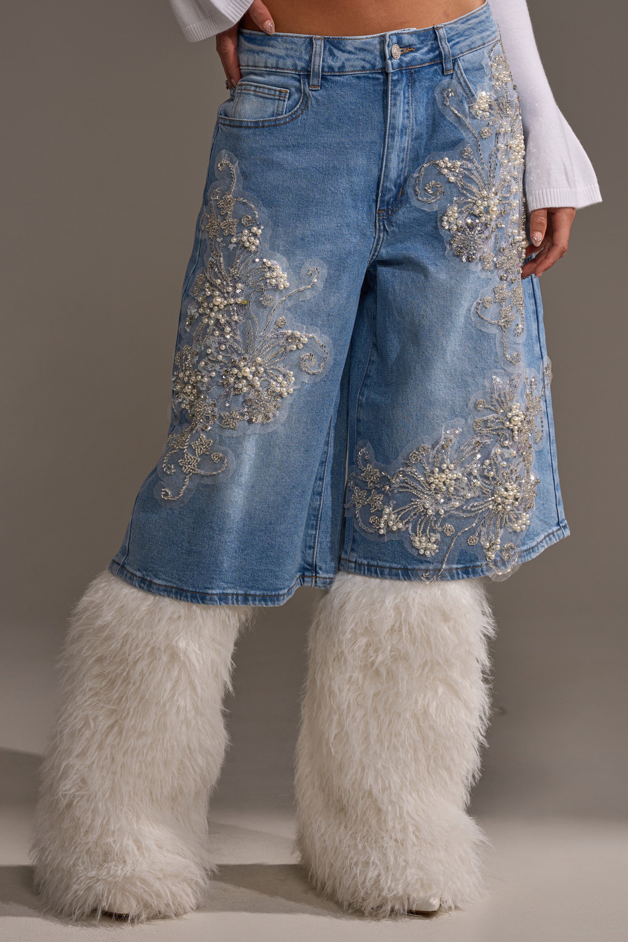 MADDIE EMBELLISHED BERMUDA SHORT