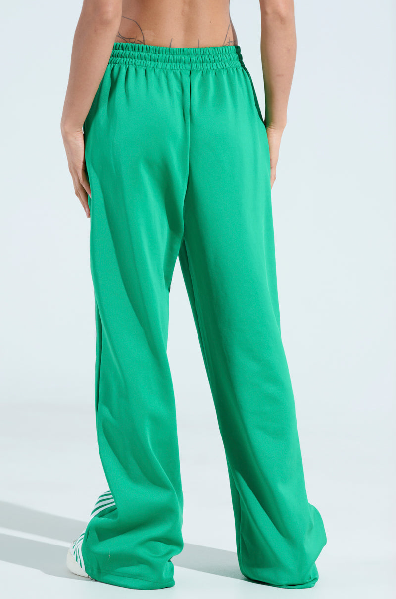 JUMP AROUND WIDE LEG JOGGER IN GREEN