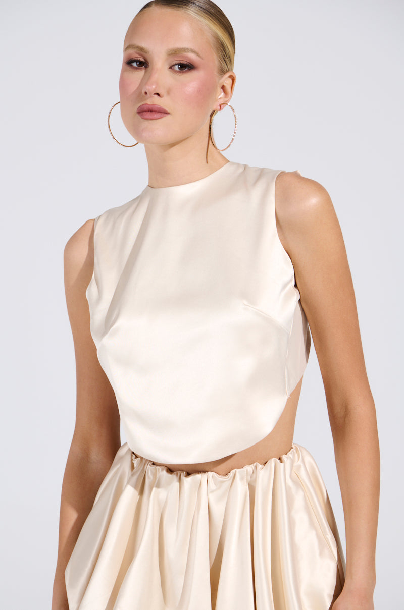 CITY POPPIN CROPPED OPEN BACK BLOUSE