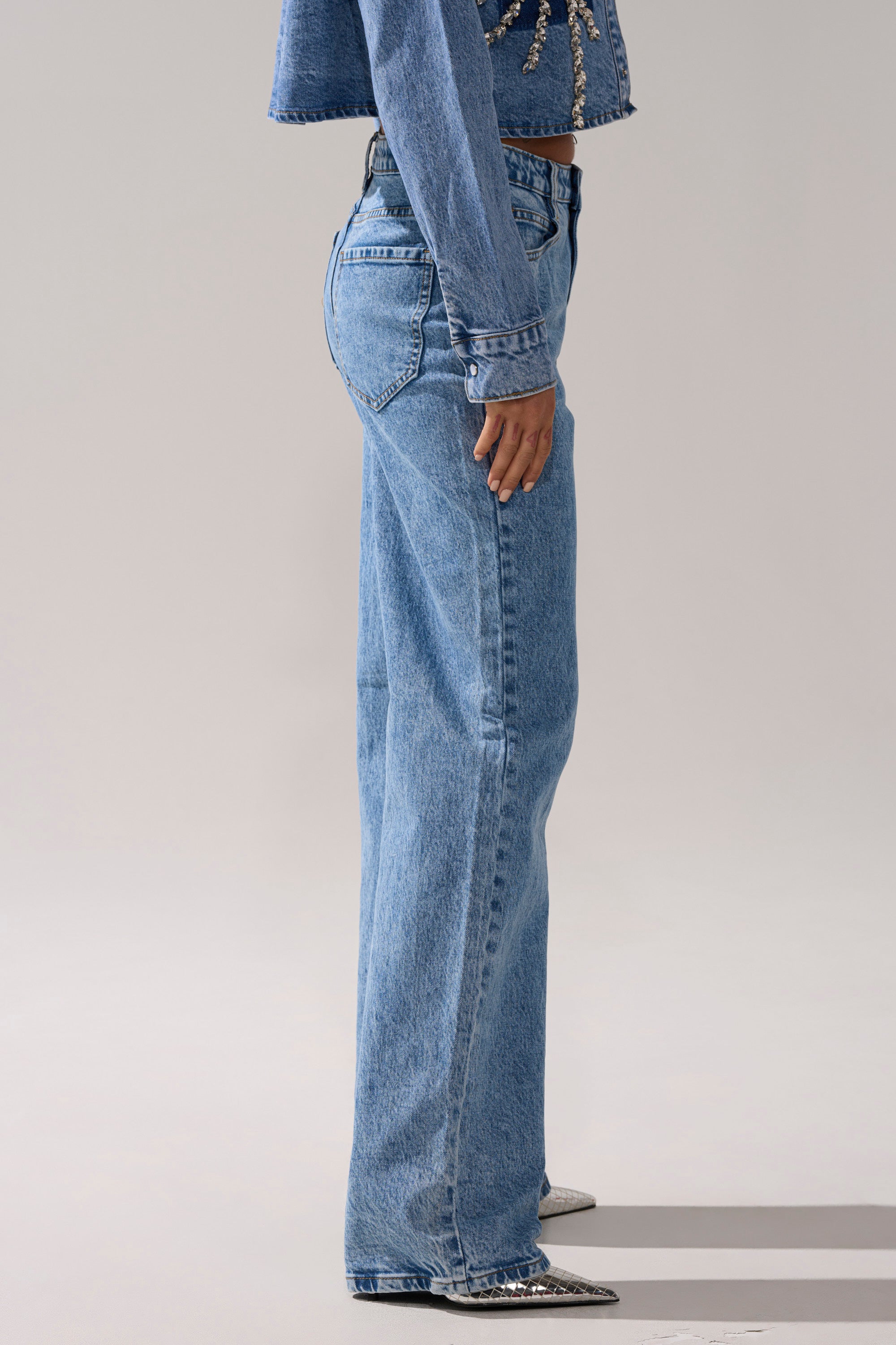 SPARKLE AND SHINE QUEEN RELAXED DENIM
