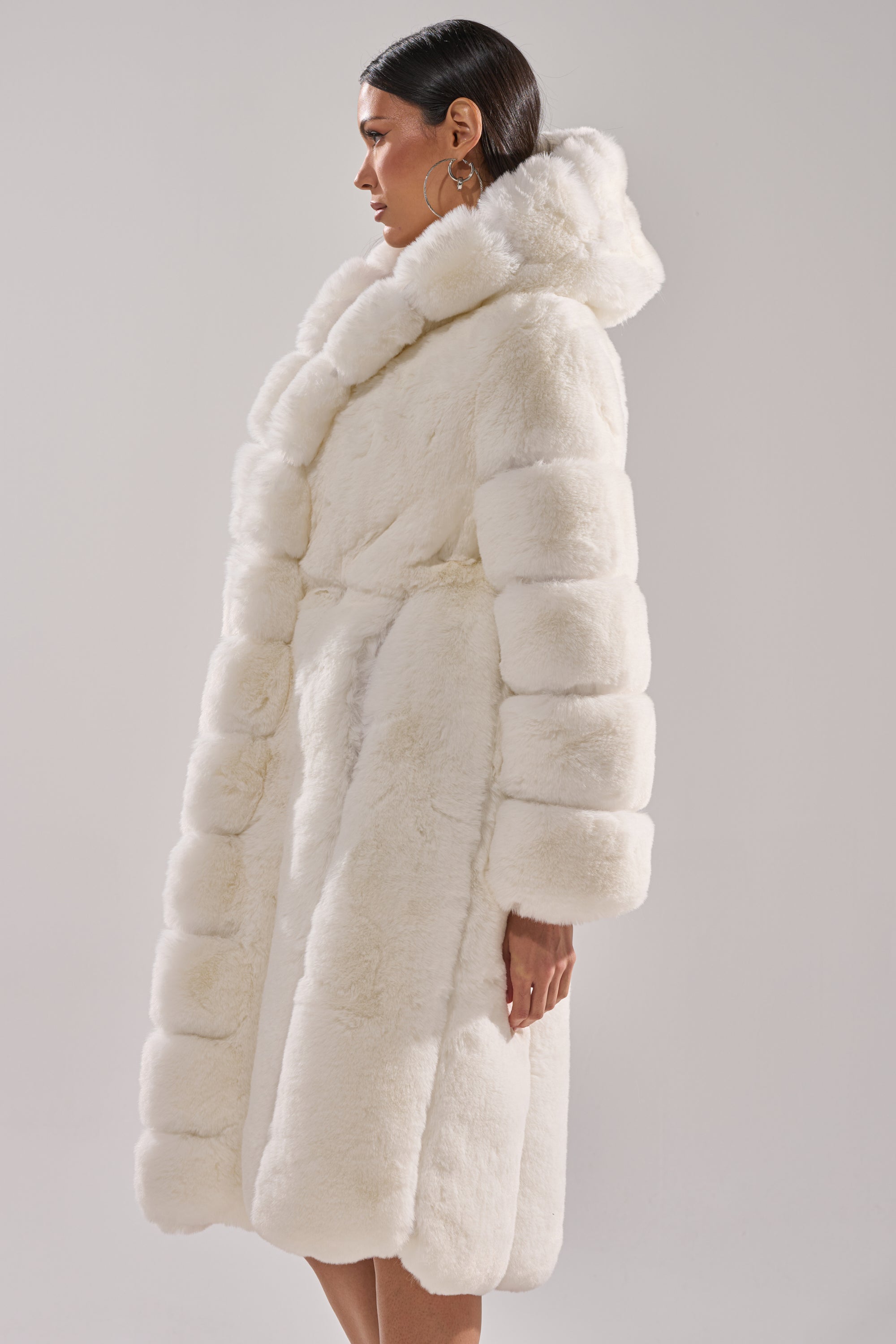 BERLIN HOODED FAUX FUR IN WHITE