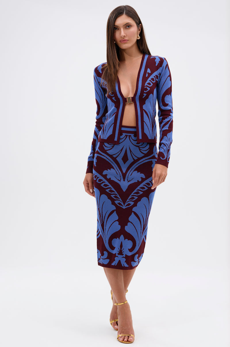 GIVE ME LOVE SWEATER