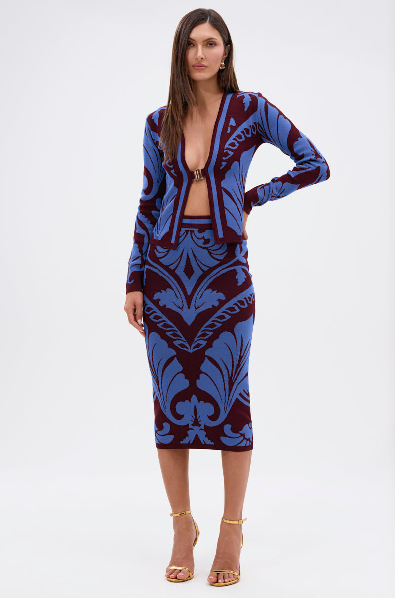 GIVE ME LOVE SWEATER