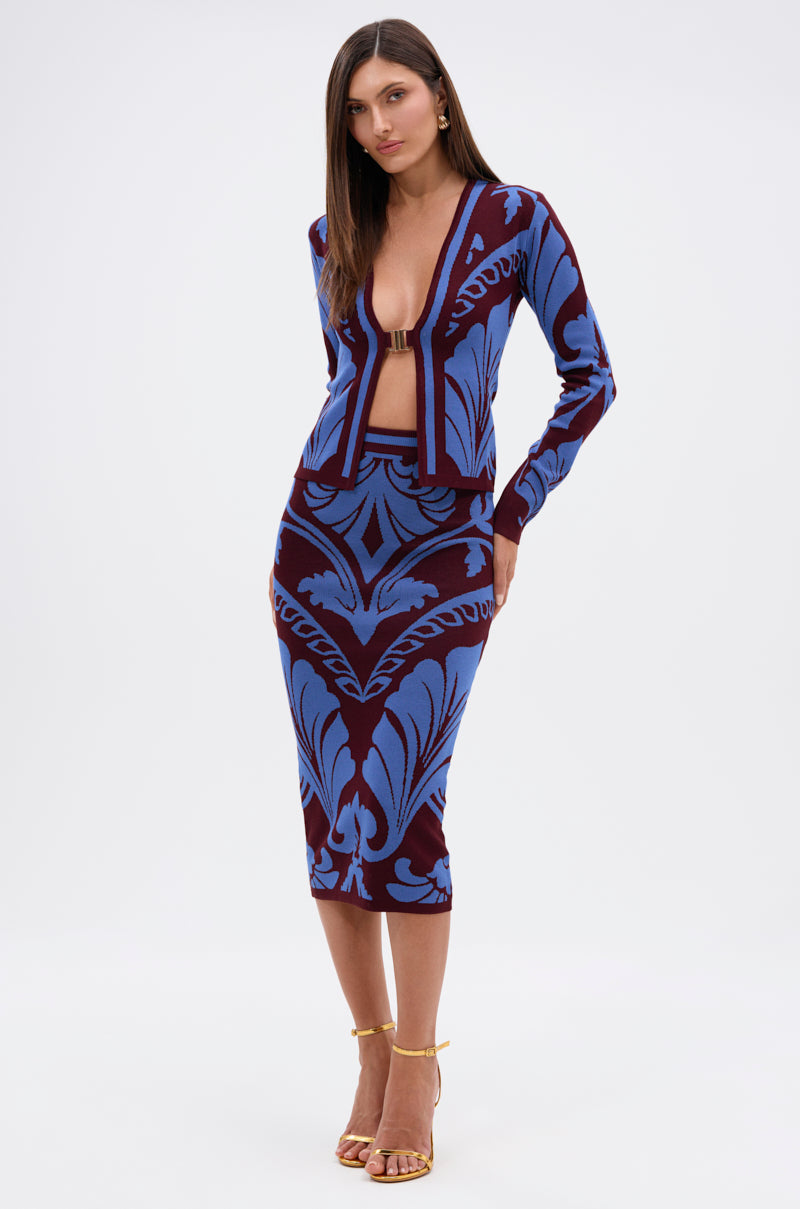 GIVE ME LOVE SWEATER