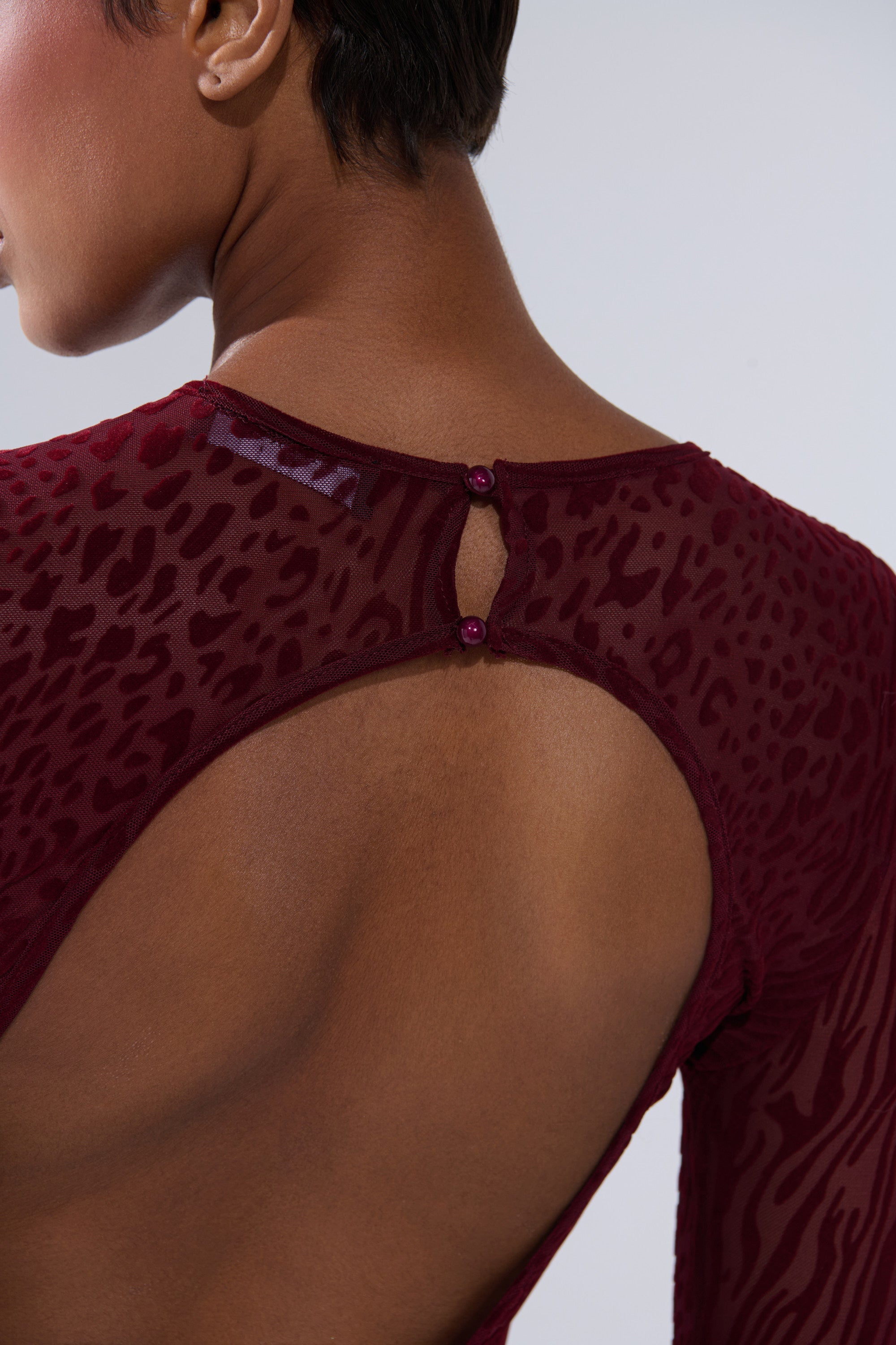 MY GOOD SIDE LEOPARD MESH MAXI DRESS IN BURGUNDY