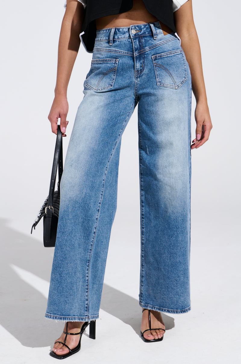 REVERSE REVERSE MEDIUM WASH JEANS