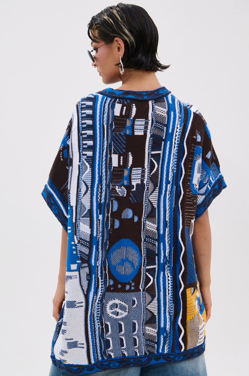 PEACE AND LOVE SWEATER