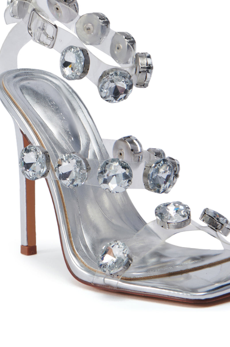 AZALEA WANG EVERLY BLINGED OUT CHUNKY SANDAL IN SILVER
