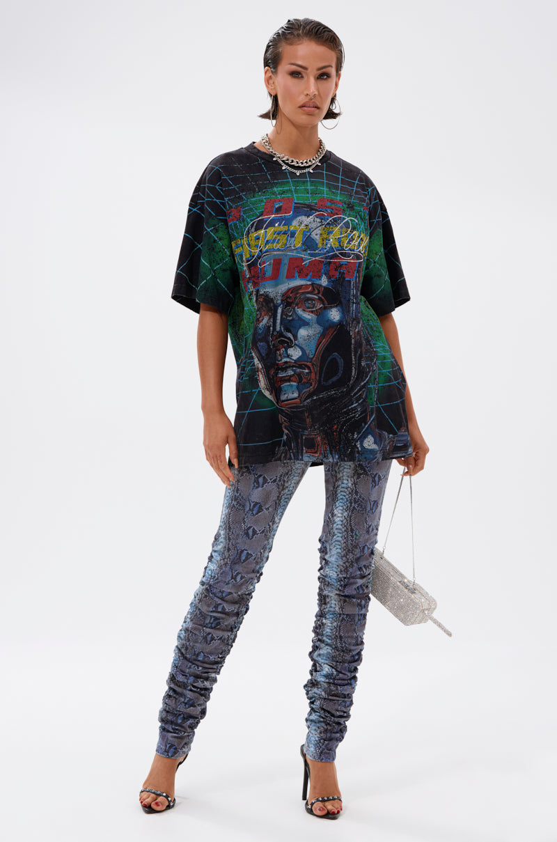 METAVERSE OVERSIZED GRAPHIC TEE