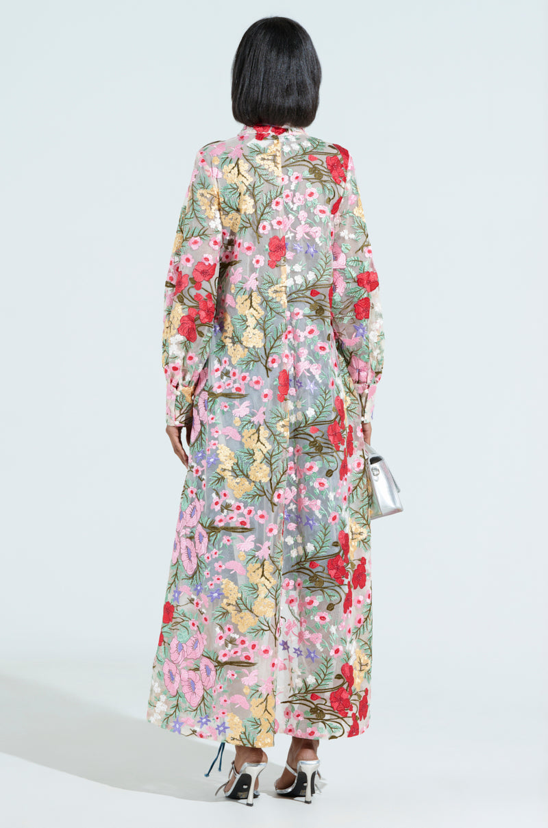GARDEN PARTY FLORAL APPLIQUE LONG BLOUSE