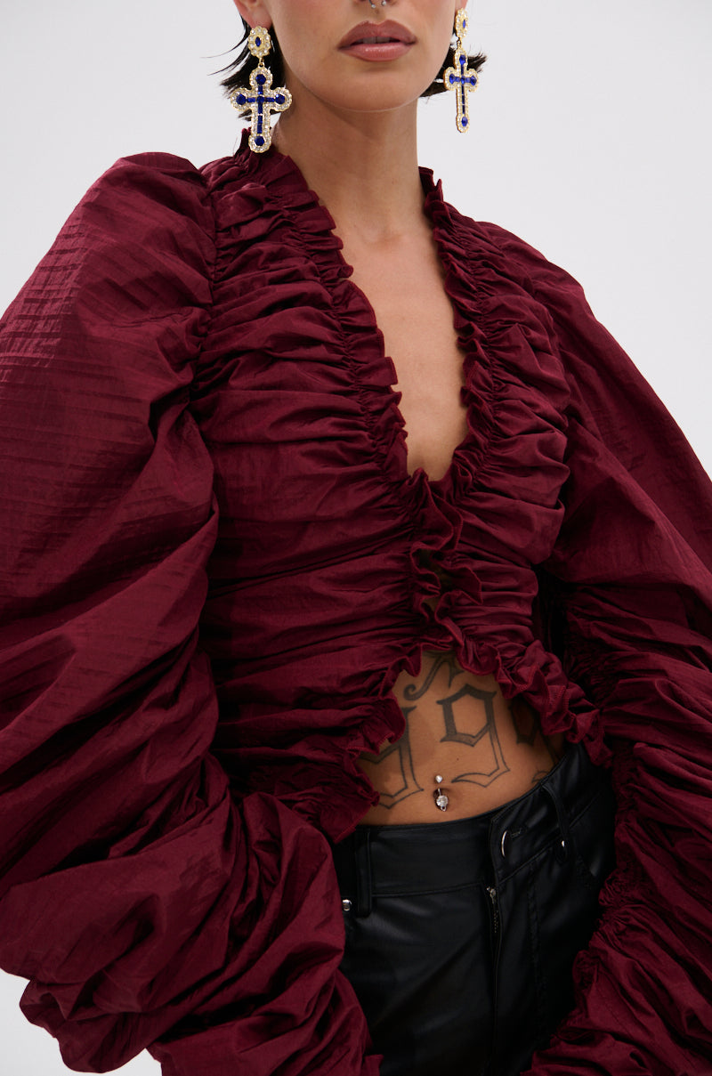 IN IT TO WIN IT RUCHED BLOUSE IN BURGUNDY