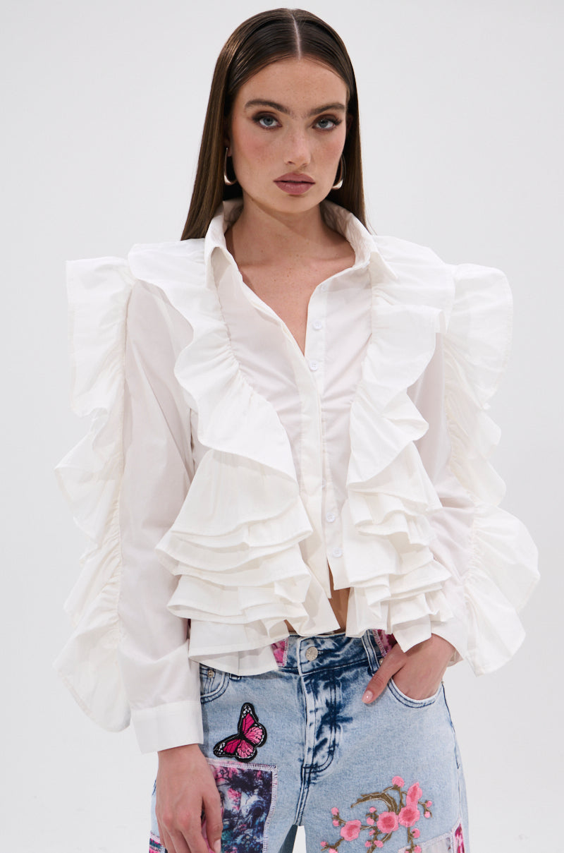 STAR OF THE SHOW RUFFLE BUTTON DOWN