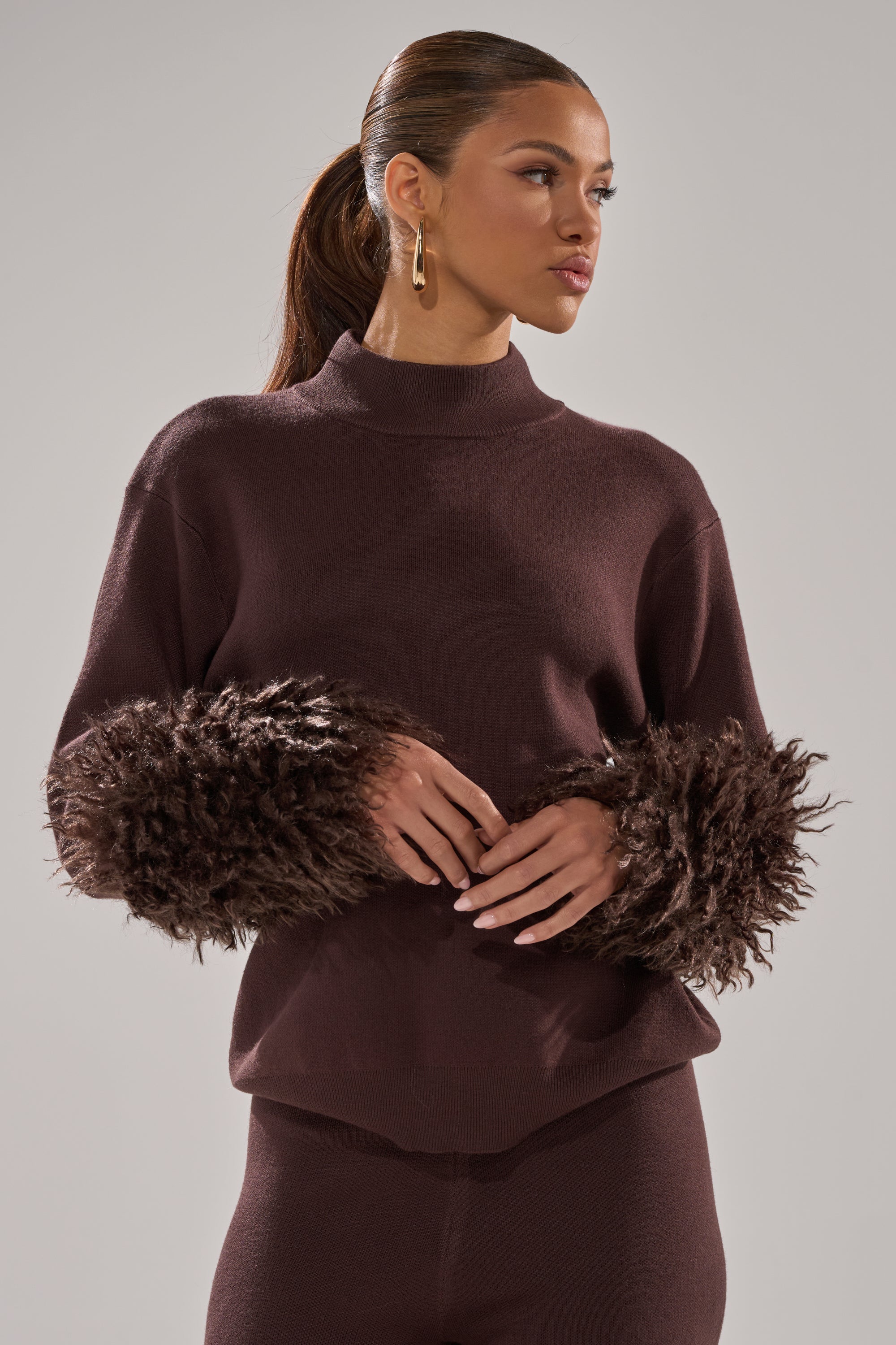 COZY VIBES SWEATER WITH FUR CUFF IN BROWN