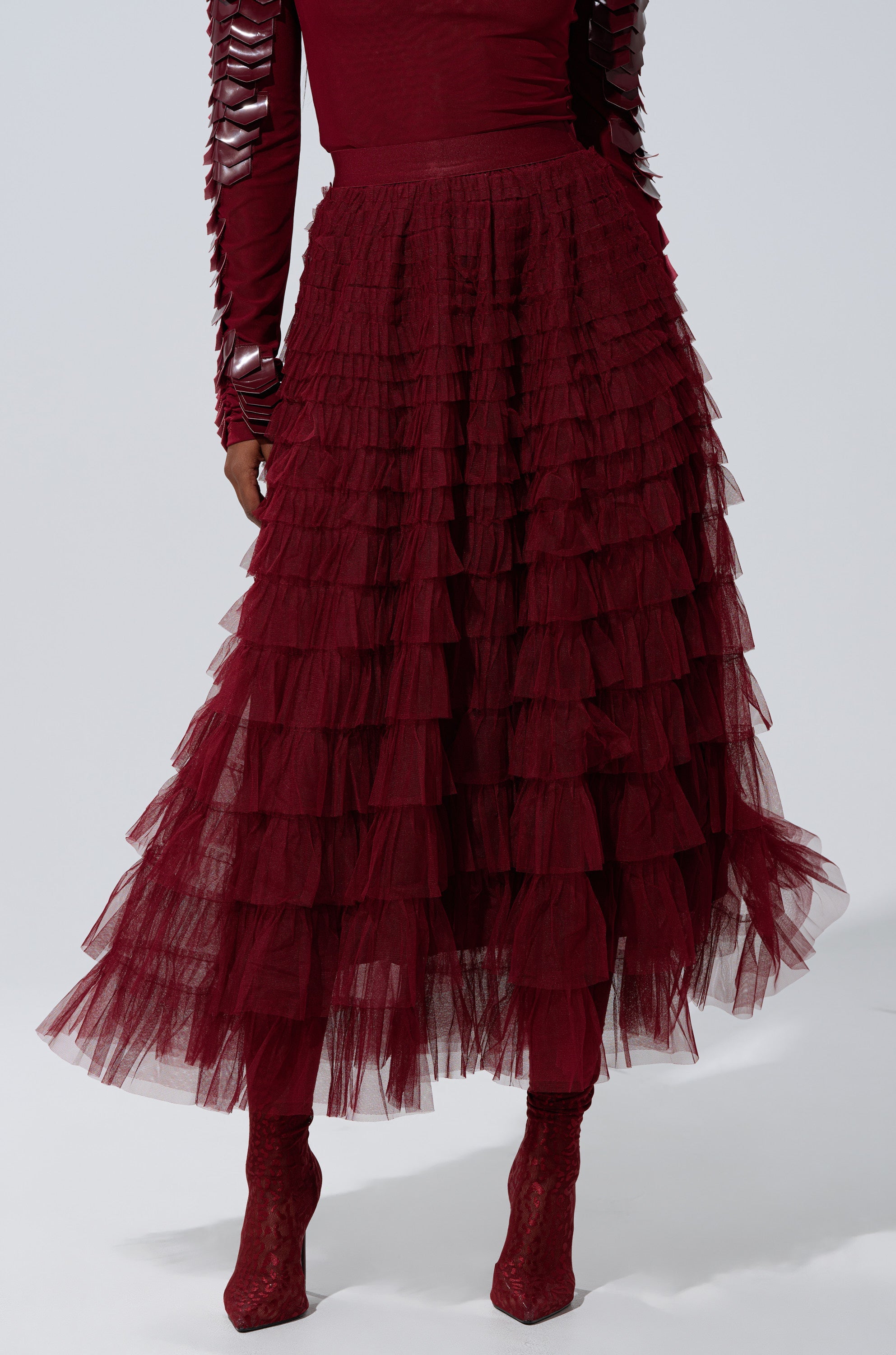 STARS ALIGNED MESH RUFFLE MAXI SKIRT IN BURGUNDY