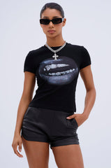 DIAMONDS ON MY GRILLZ GRAPHIC TEE