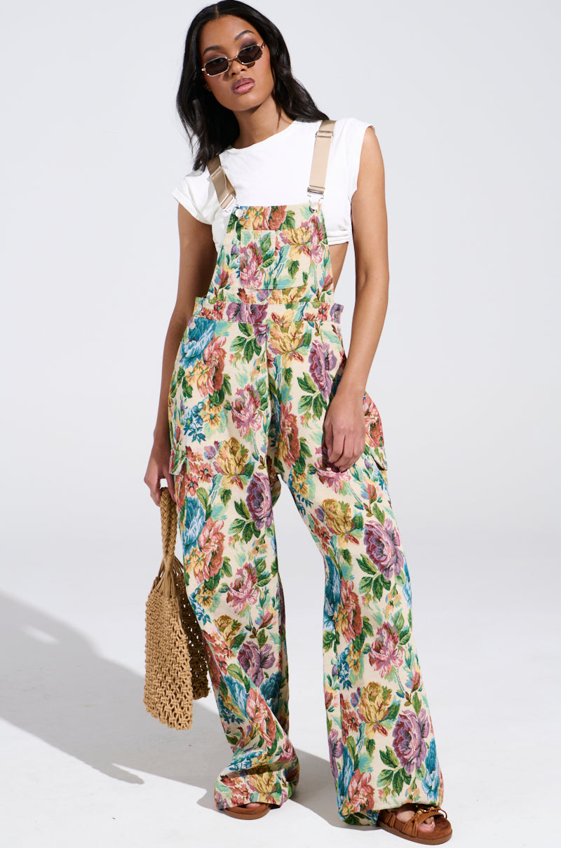 IT'S GIVING VINTAGE TAPESTRY OVERALLS